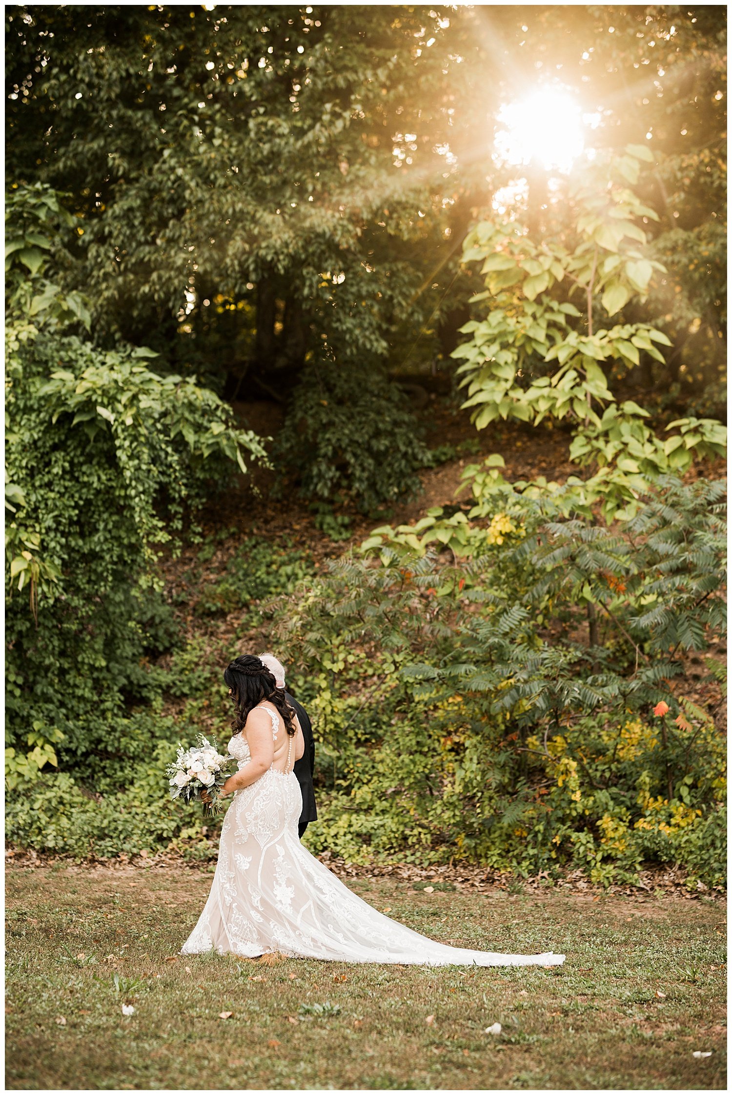 Glastonbury-CT-Barn-Wedding-The-Pines-Show-Farm-Apollo-Fields-Photography-043.jpg