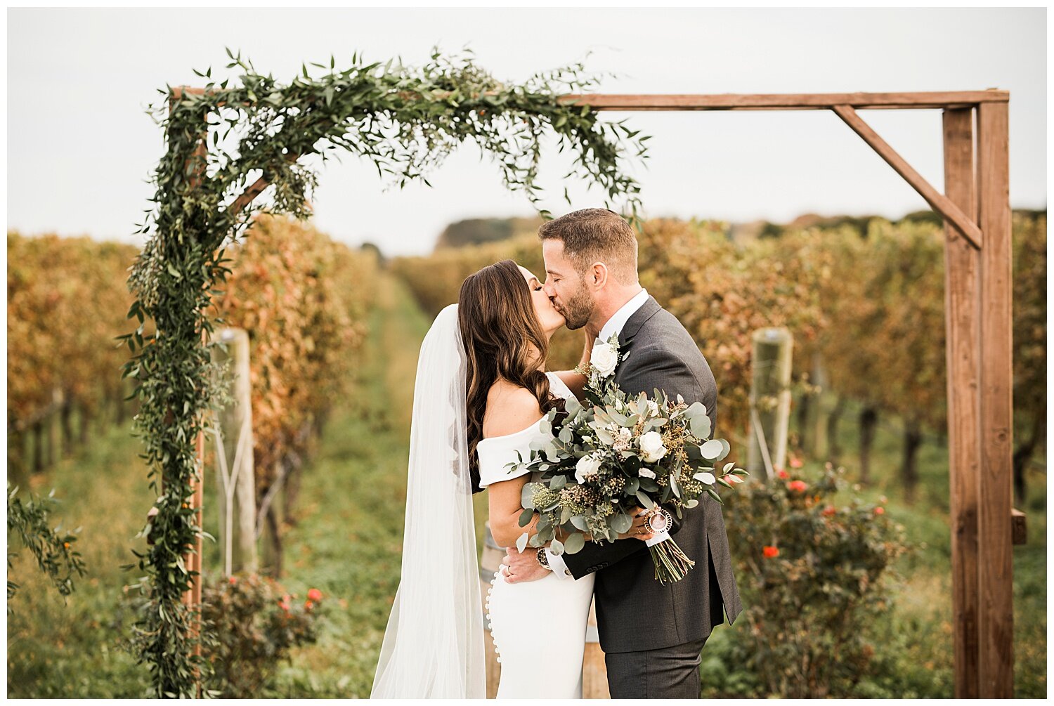 RGNY-Wedding-Photography-North-Fork-Vineyard-Apollo-Fields-048.jpg