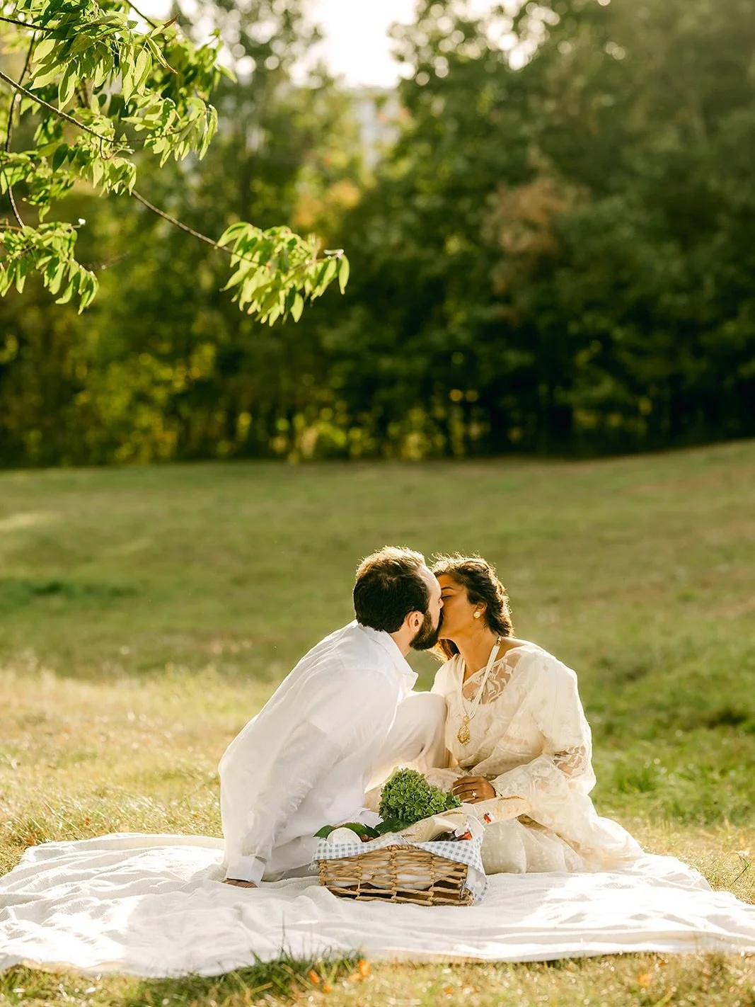 What&rsquo;s better than a field, a picnic, AND having your cat in your engagement session? 

Honestly, we&rsquo;re not sure anything tops this combination. Hannah + Cole&rsquo;s engagement session had everything we love - open space, relaxed vibes, 