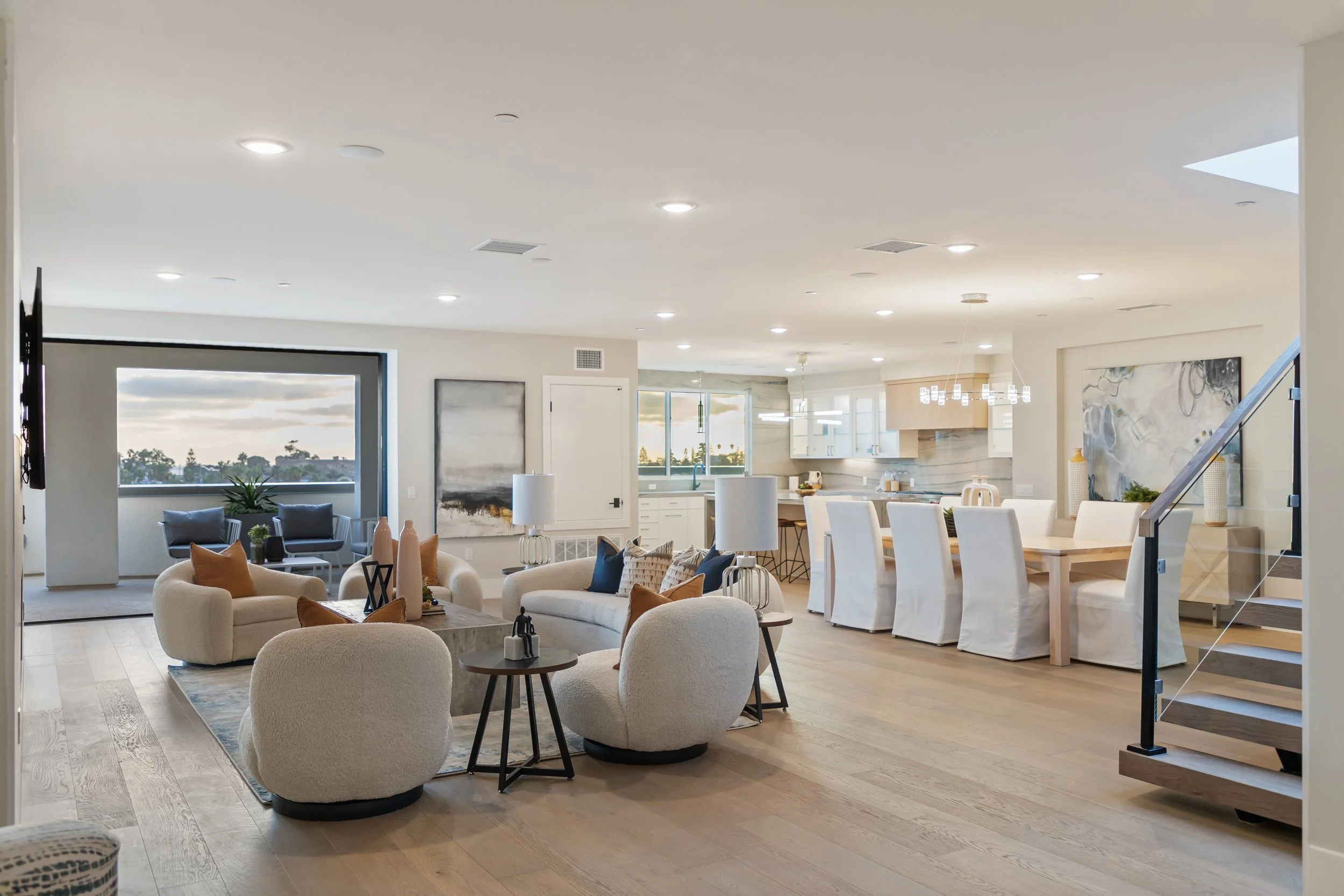 The Penthouse, 792 Grand Ave - Carlsbad, CA