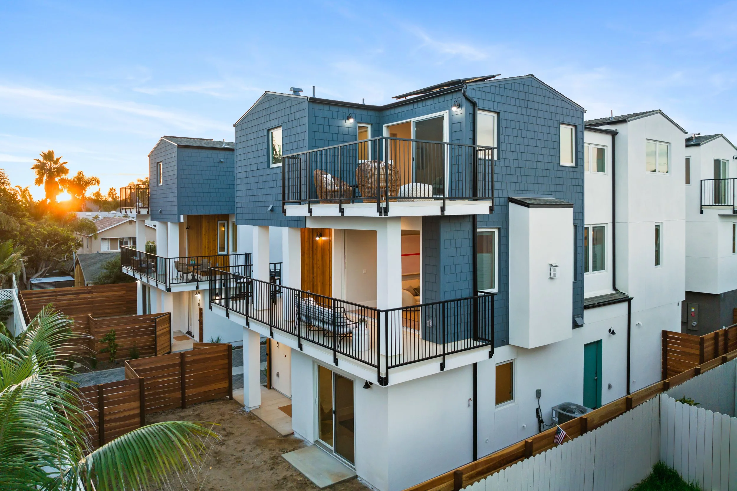 305 Juniper Ave - Carlsbad, CA