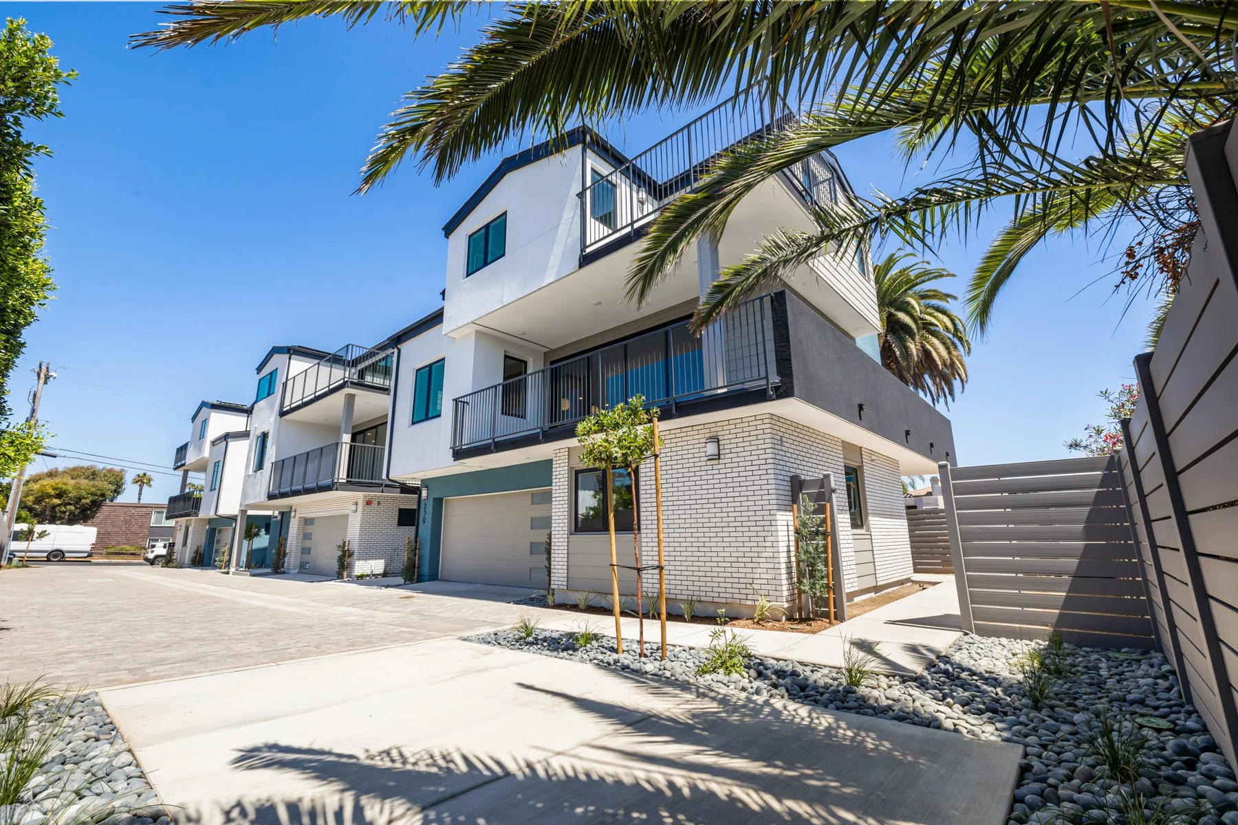 239 Acacia Ave - Carlsbad, CA