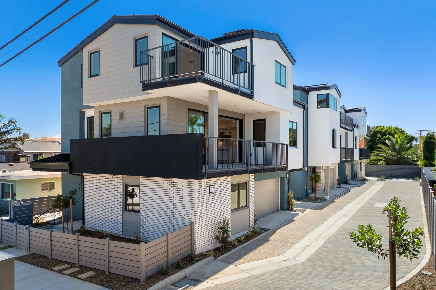 231 Acacia Ave - Carlsbad, CA