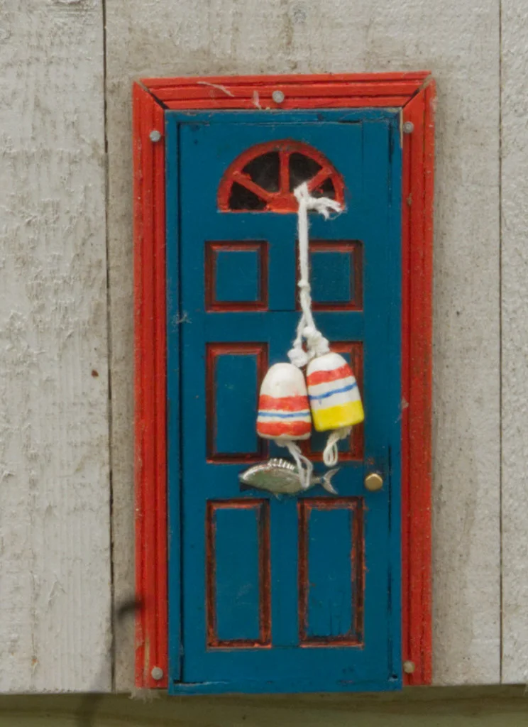 Belfast tiny doors P5100025.jpg
