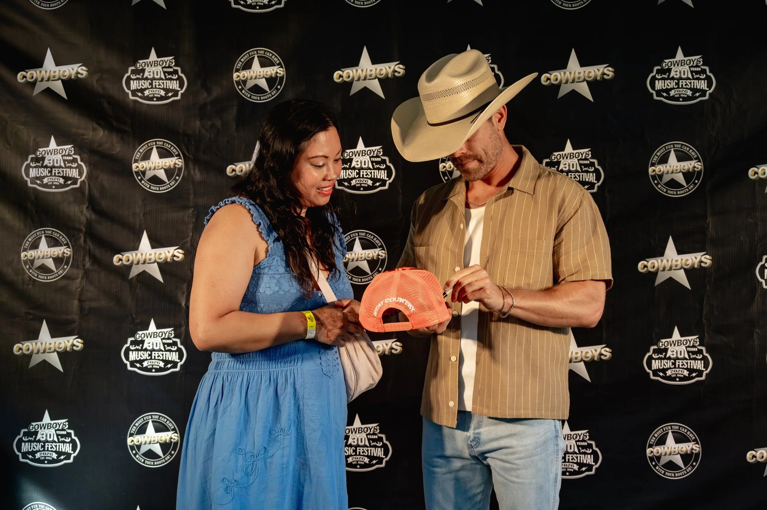 dustinlynch-mg_4.jpg