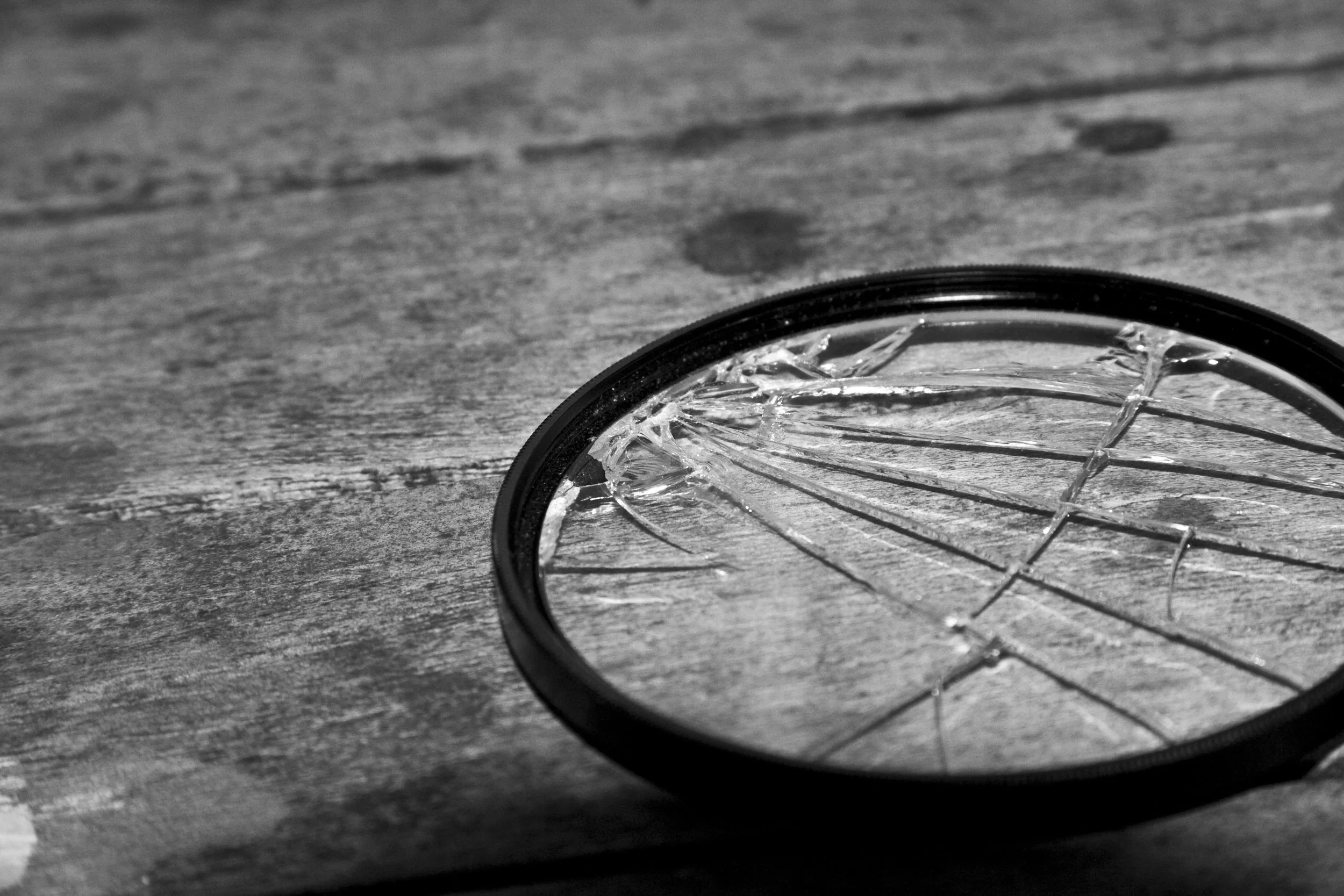 lens-755539.jpg