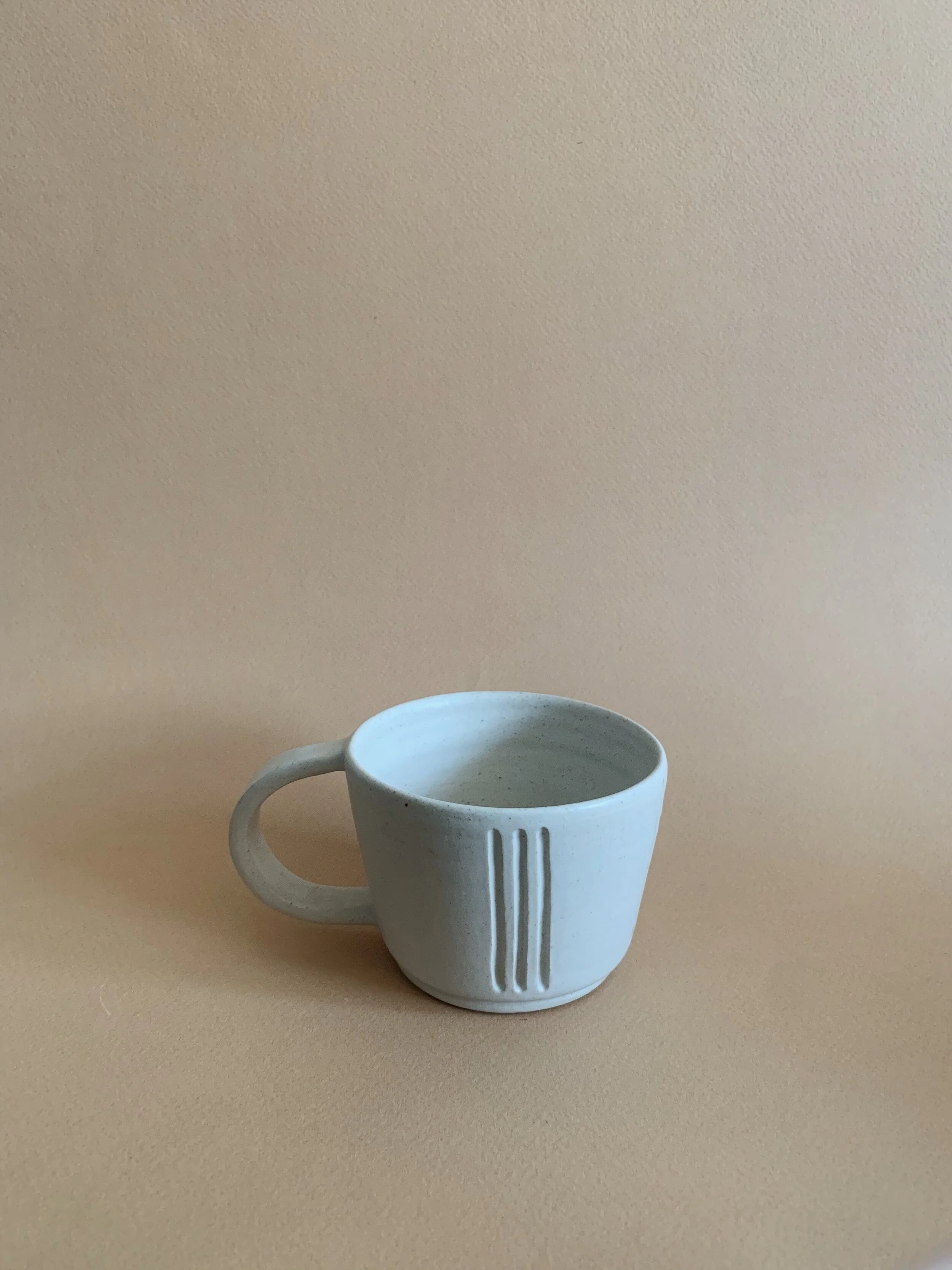 Line Carved Mug in Natural