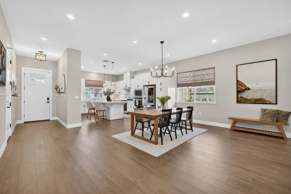 3008 Hemet Way-8.jpg