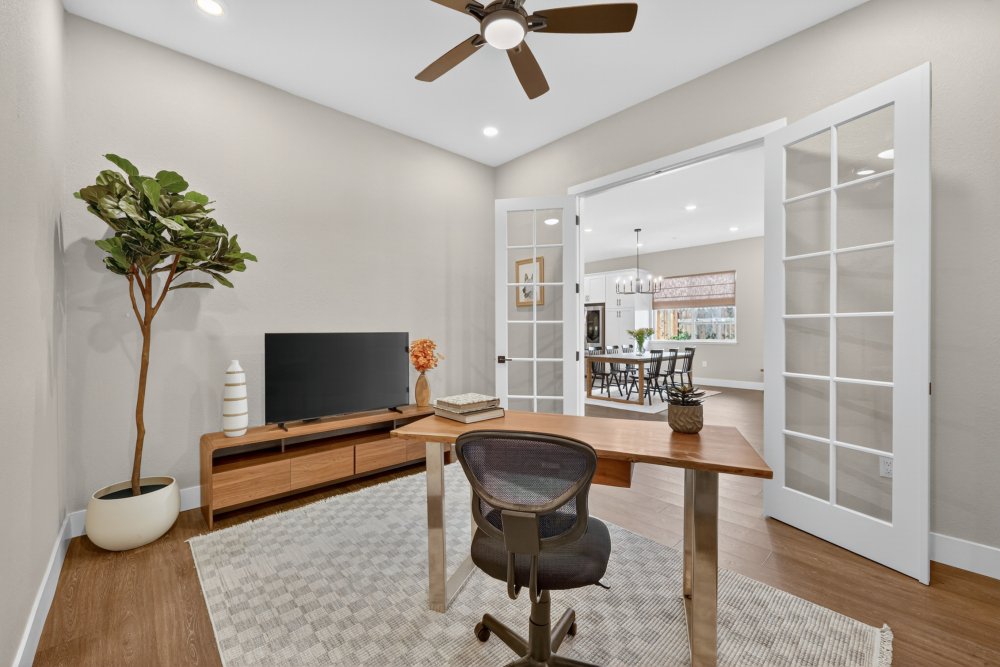 3008 Hemet Way-11.jpg