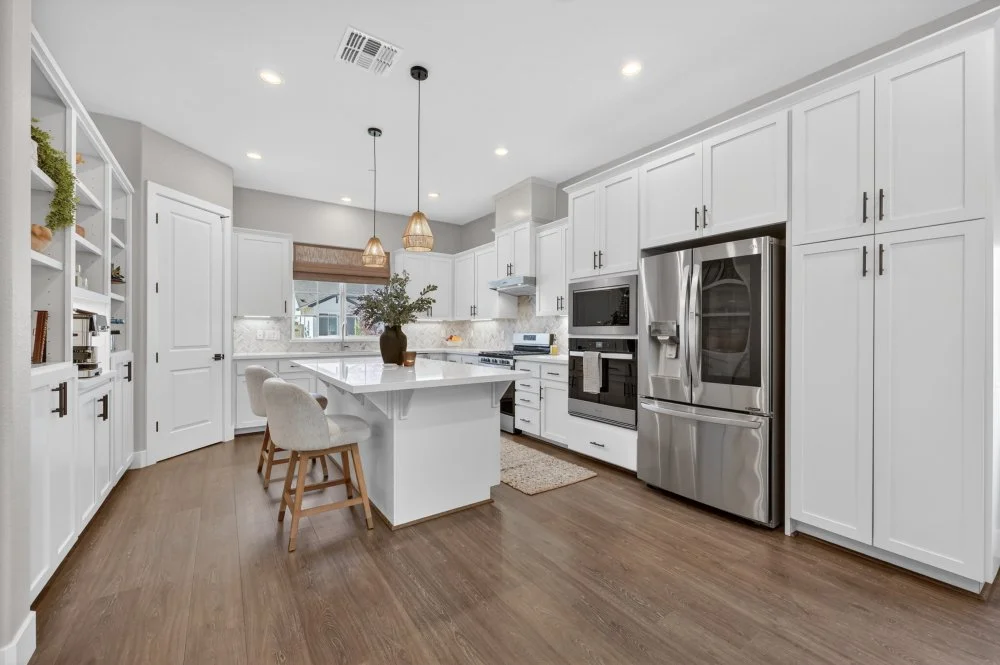 3008 Hemet Way-15.jpg