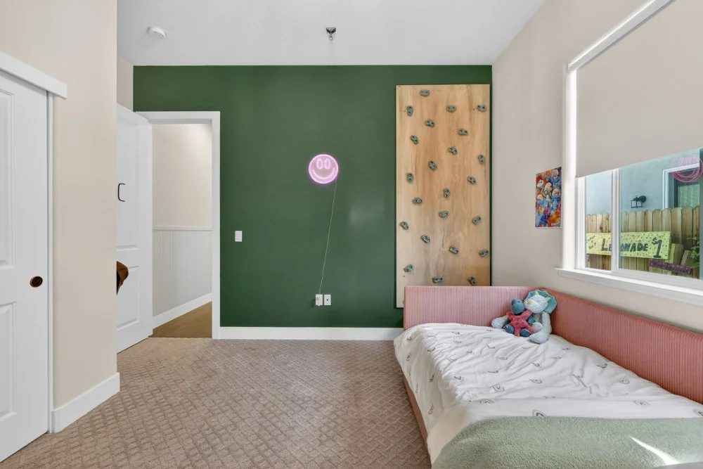 3008 Hemet Way-36.jpg