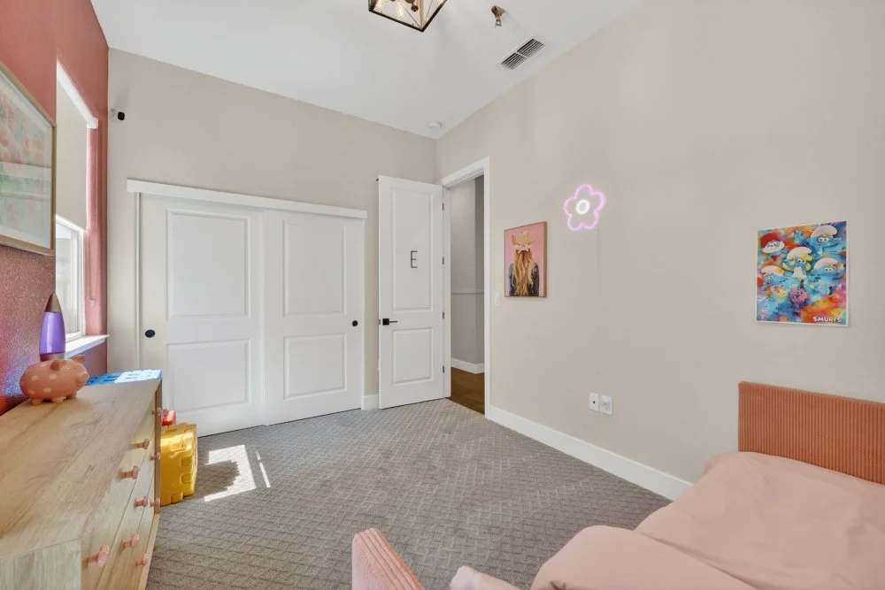 3008 Hemet Way-38.jpg