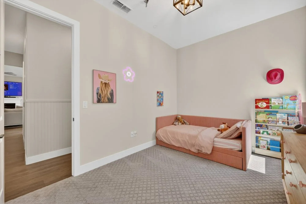 3008 Hemet Way-39.jpg