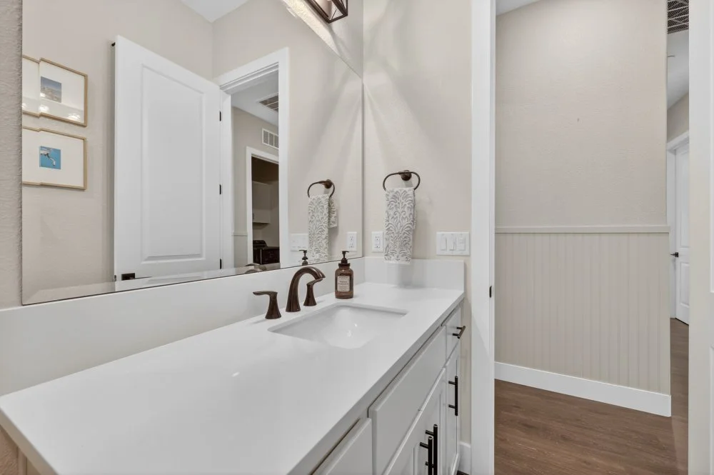 3008 Hemet Way-41.jpg