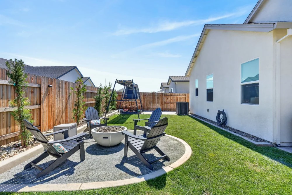 3008 Hemet Way-53.jpg