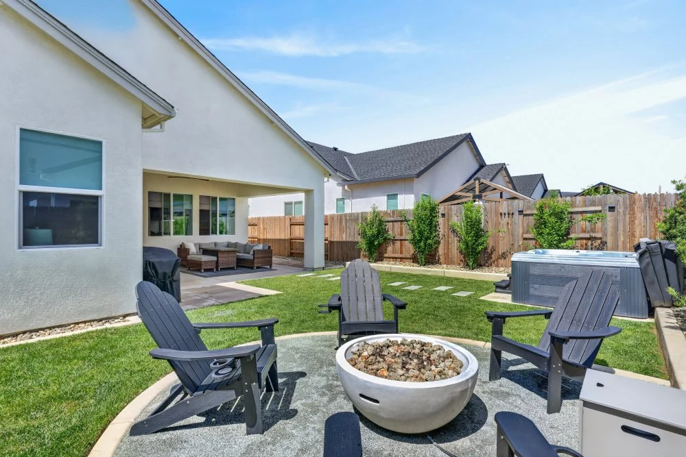 3008 Hemet Way-57.jpg