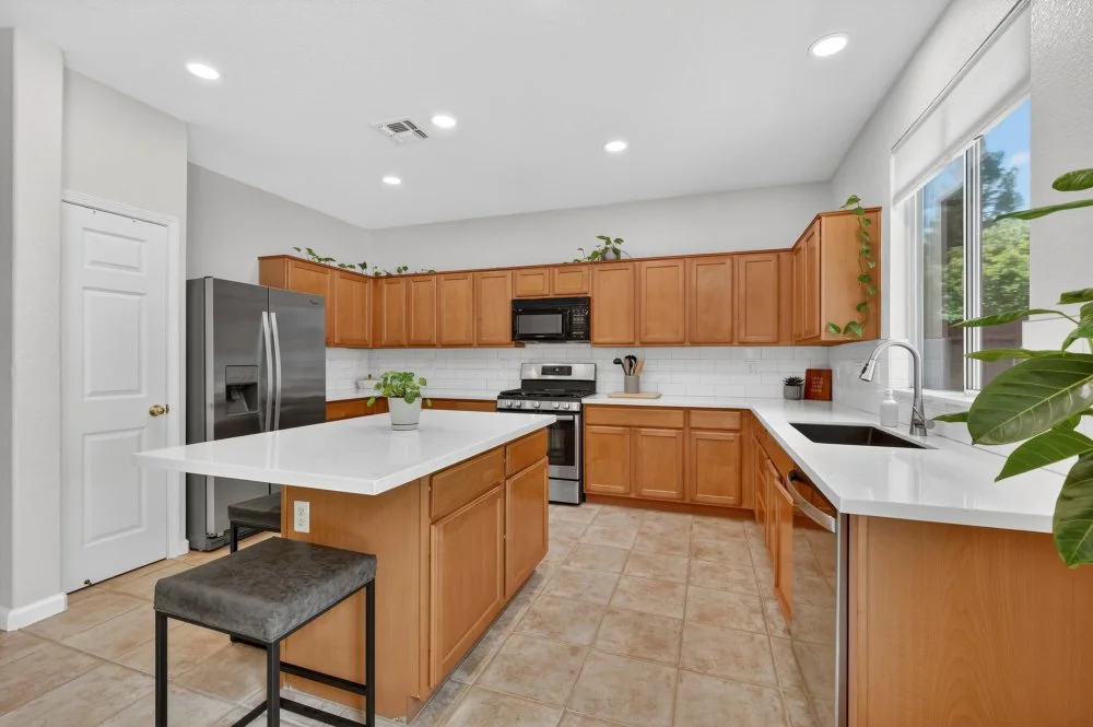 2142 Arnold Dr-18.jpg