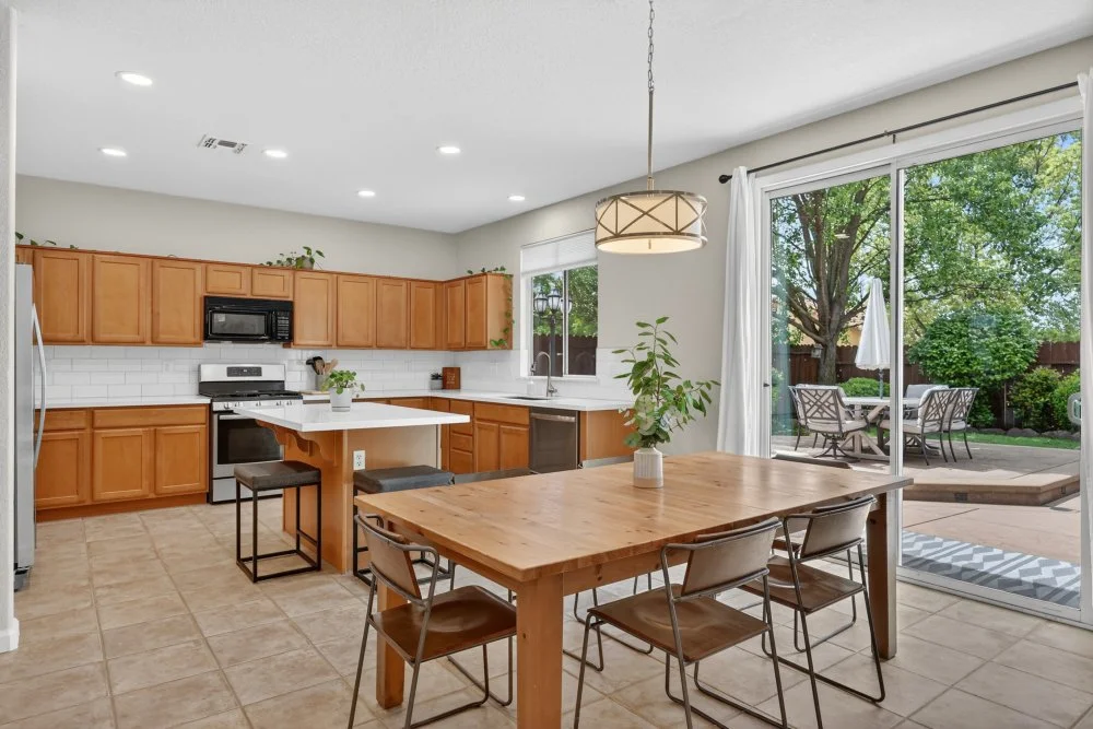 2142 Arnold Dr-25.jpg