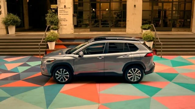 Toyota_CorollaCross_Remix_DirectorsCut_45seg_Master-HD-1080p-HD-1080p-s