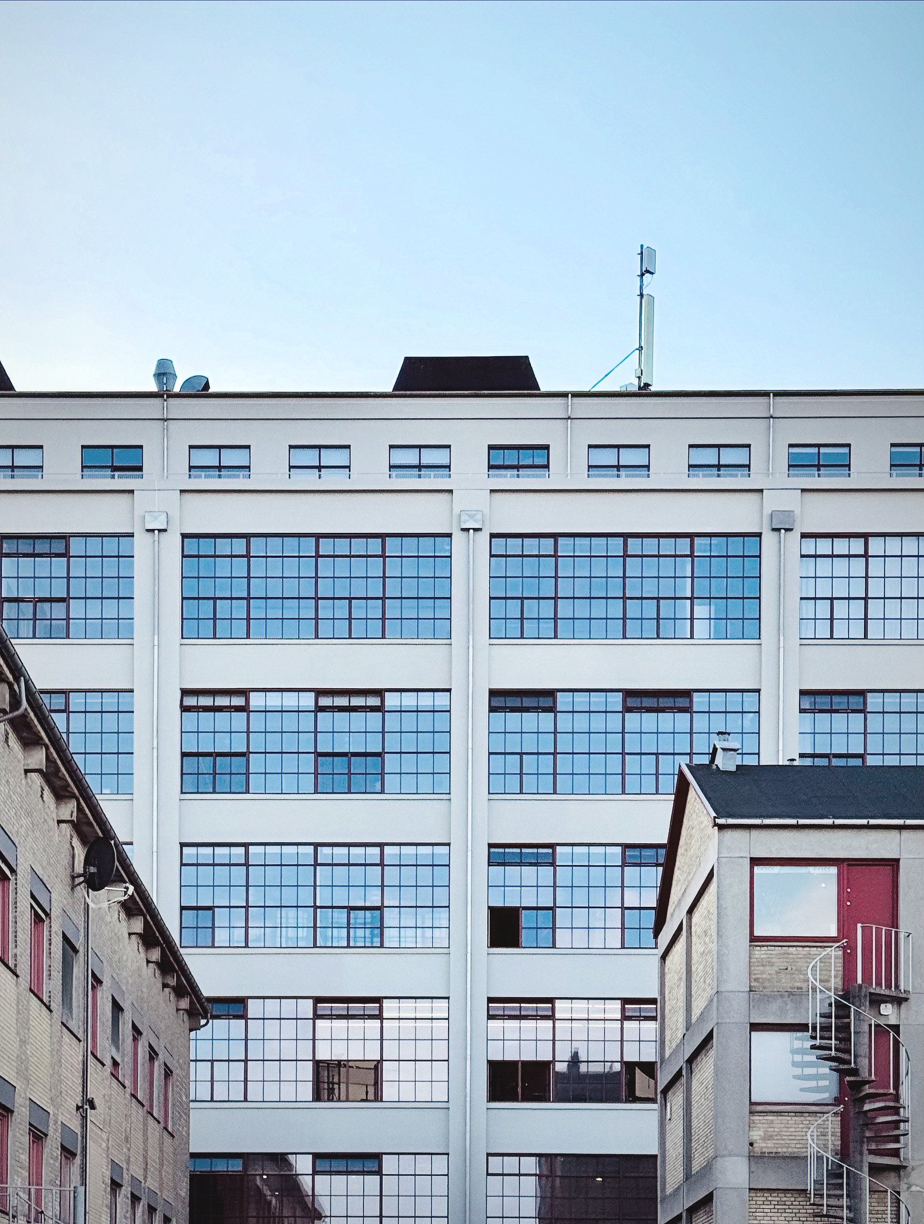 facade.JPG
