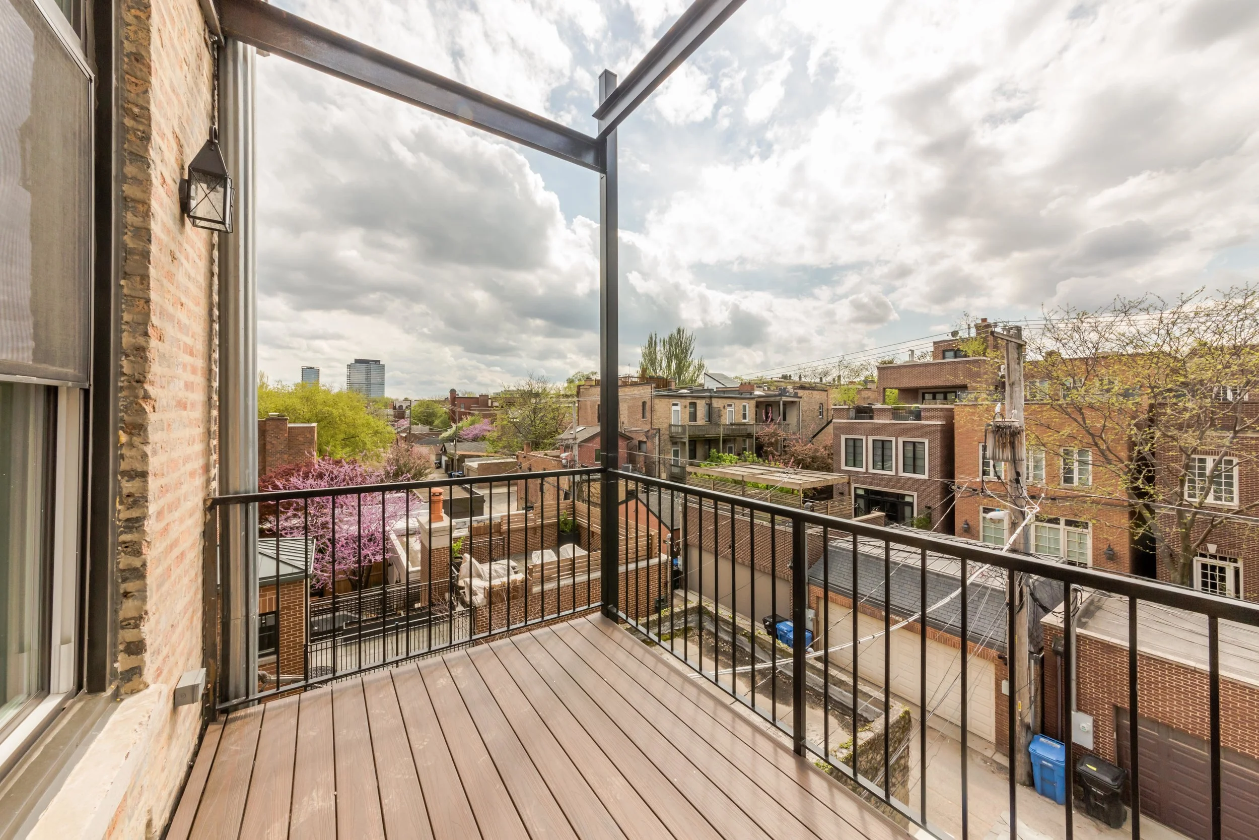 1balcony1.jpg
