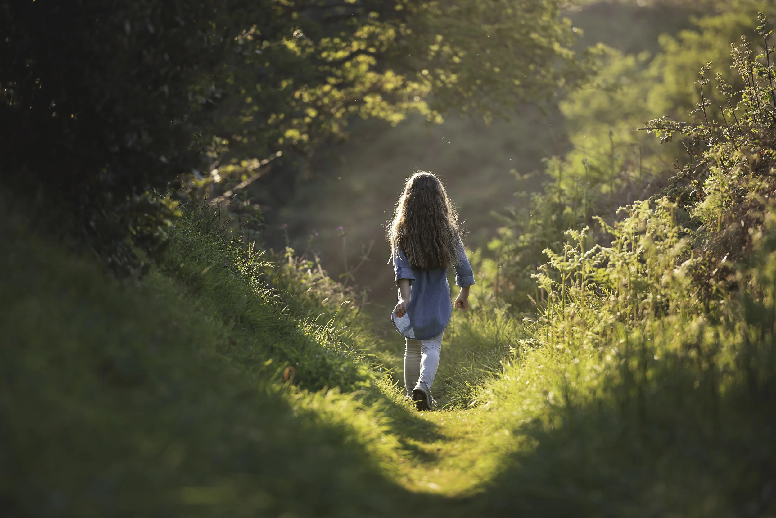 Jersey photographer: girl in pathway at sunset