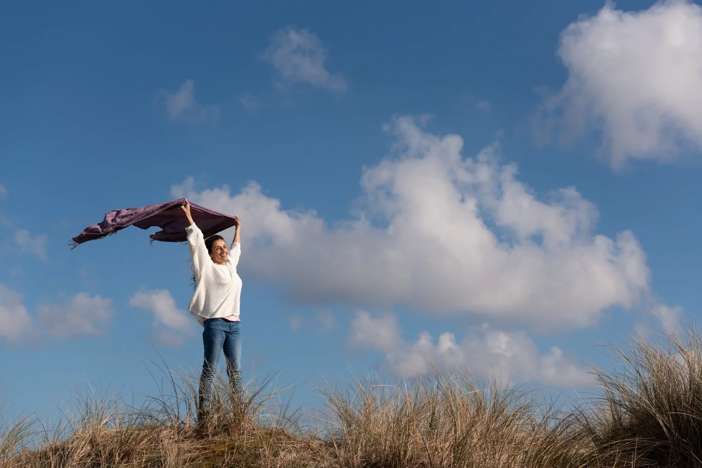 Boost your confidence with a branding photoshoot for your beautiful little business.

Photos of you, you&rsquo;ll actually love. Imagine that!

Having a set of professional images at your fingertips that you are proud of will make you feel amazing.

