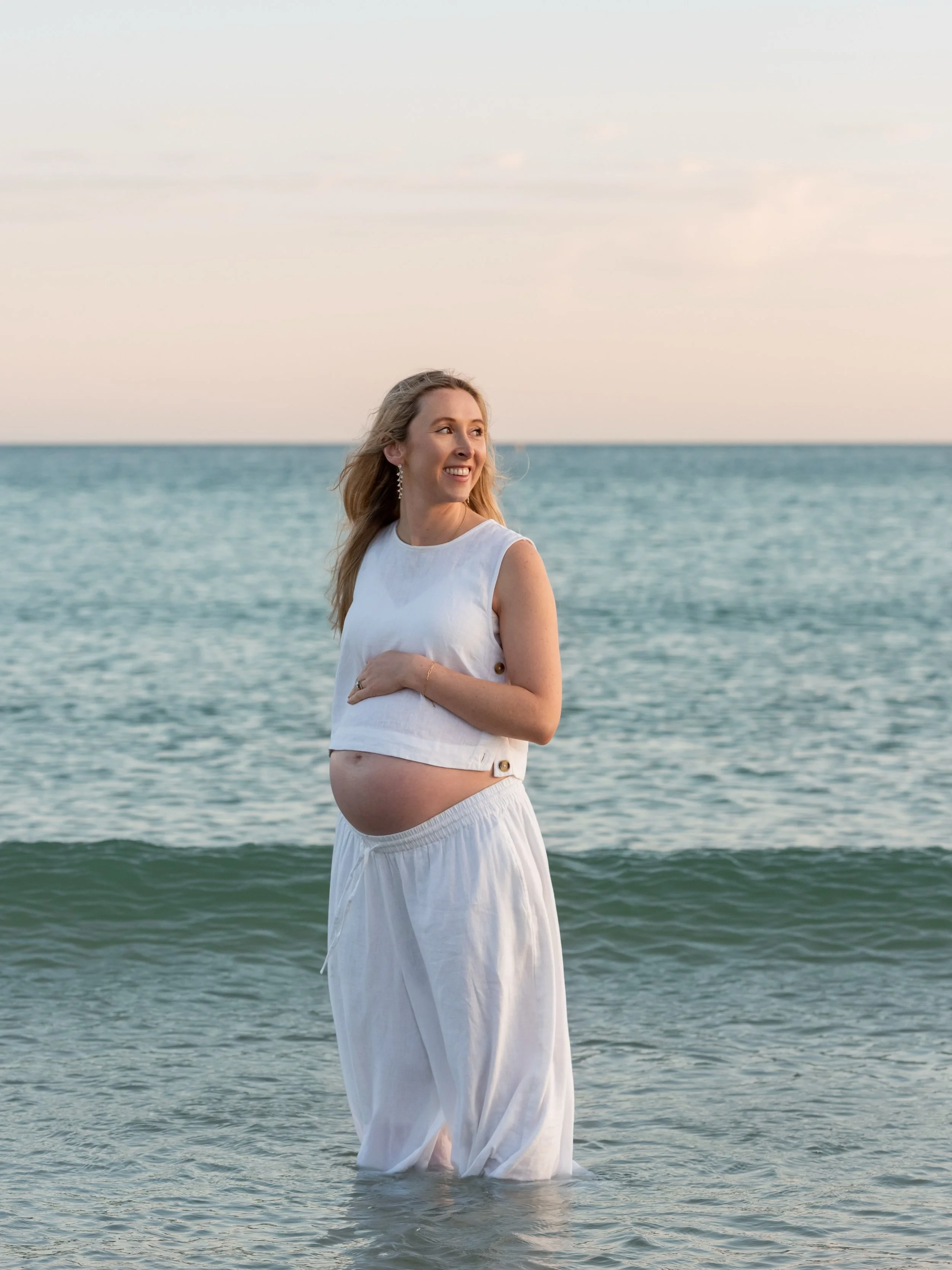 The most beautifully soft sunset colours for this gorgeous mama-to-be. 

Even the moon came out to play for this session :-)