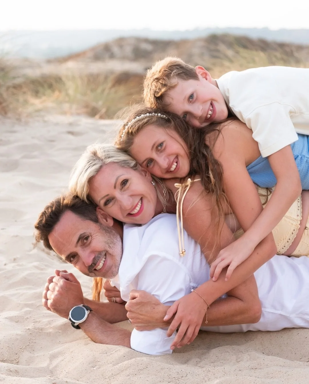 *NEW BLOG*
(Link in bio)

Our sixth family photoshoot together, and probably my favourite one to date! The dunes are perfect for play-based photoshoots, as everyone can throw themselves around! We came home with soaked clothes, shoes full of sand, an