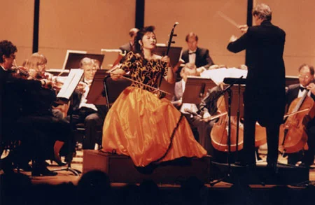 Jiebing performing with an American orchestra in 1994.