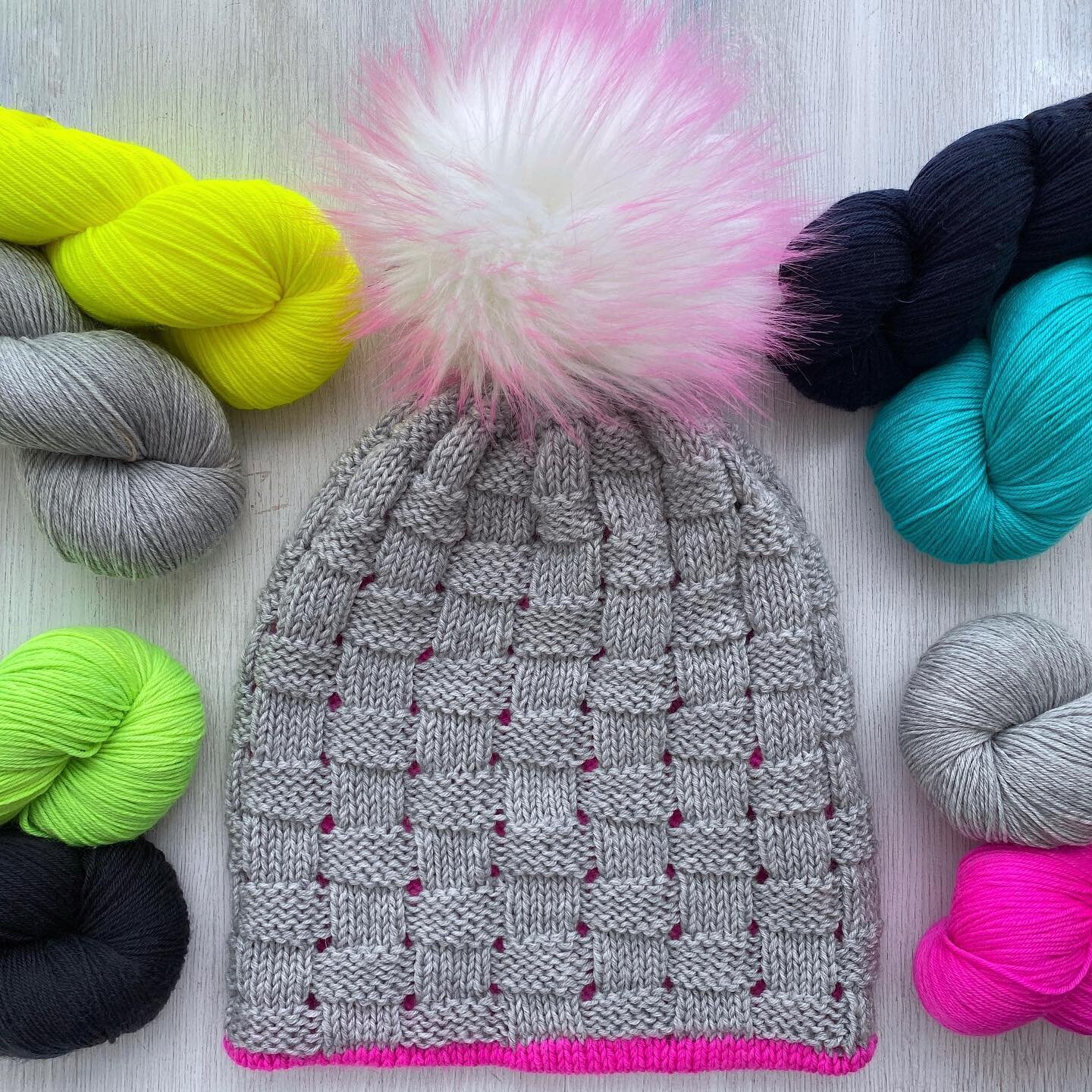 A shipment of Pompoms from @yarnboler arrived the other day!!! Mostly whites with neon tips. They are sooooo pretty! 

We will have hat kits and pompom available at @knitcitycanada Montreal!! 

See you soon!

#leoandroxyyarnco #colourfulyarn #brighty