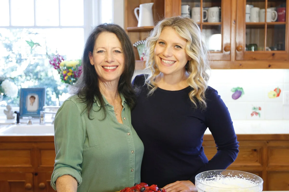 curry_girls-kitchen-velcro-shoes-mommy-blogger-clean-eating.jpg