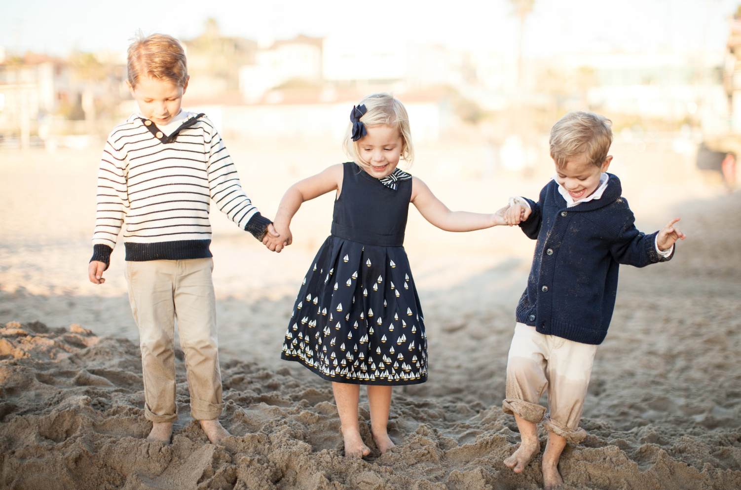 not-fragil-mama-velcro-shoes-mommy-blogger-3-babies-in-two-years