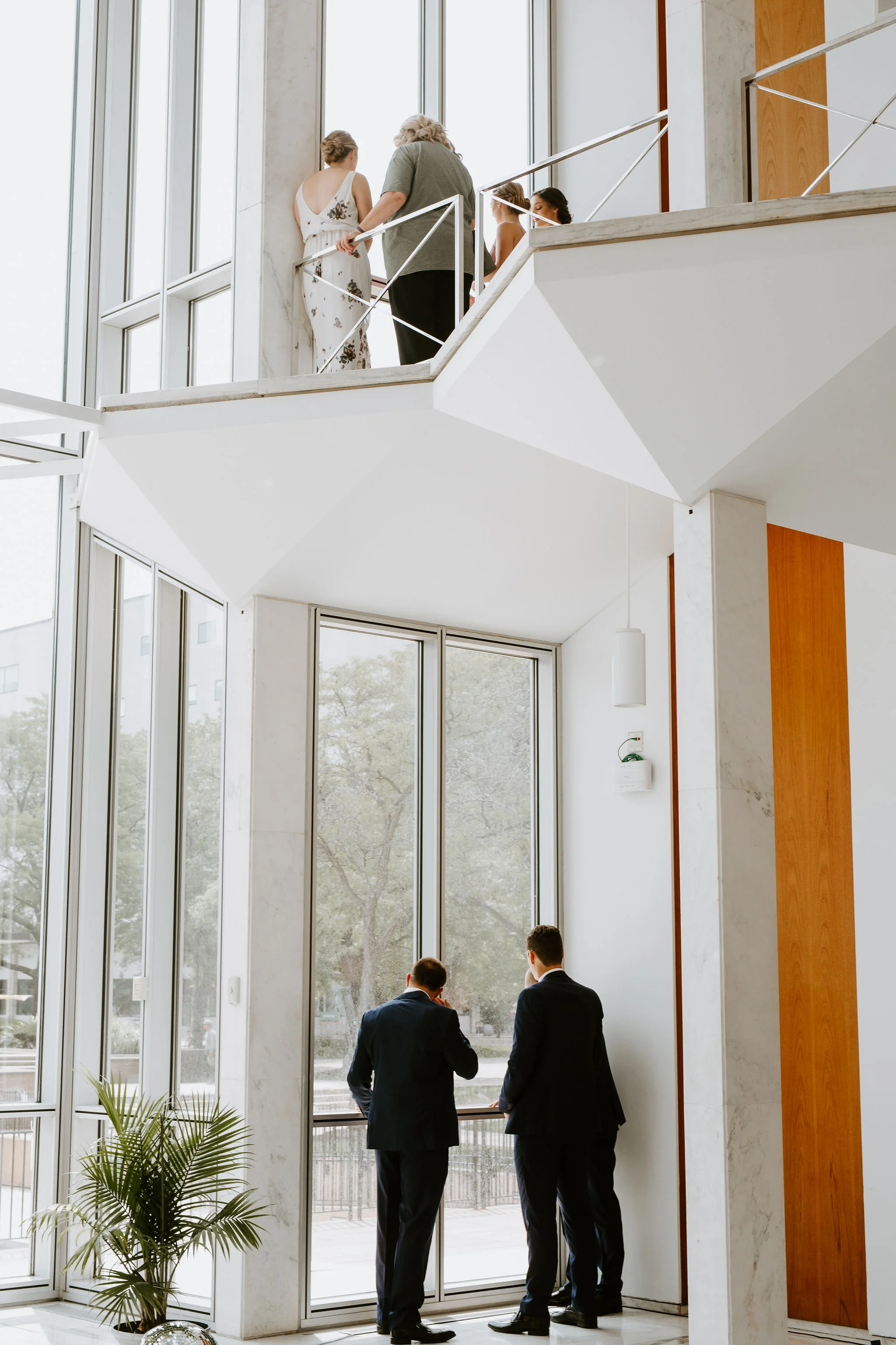 DetroitIndustrialWedding_Geoff&LyndsiPhotography_Alex&Jen_FirstLook3.jpg