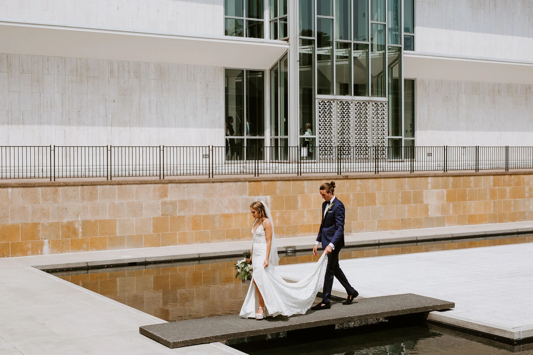 DetroitIndustrialWedding_Geoff&LyndsiPhotography_Alex&Jen_FirstLook44.jpg