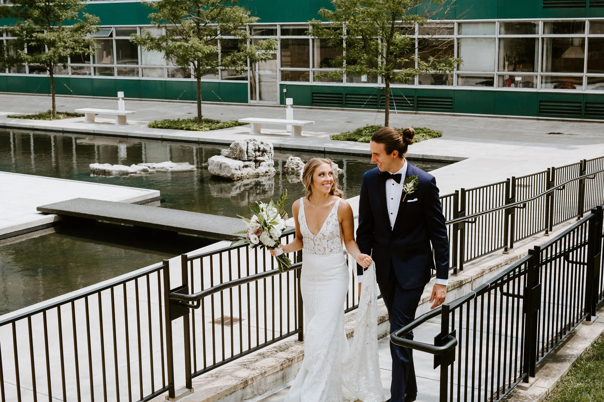 DetroitIndustrialWedding_Geoff&LyndsiPhotography_Alex&Jen_FirstLook46.jpg