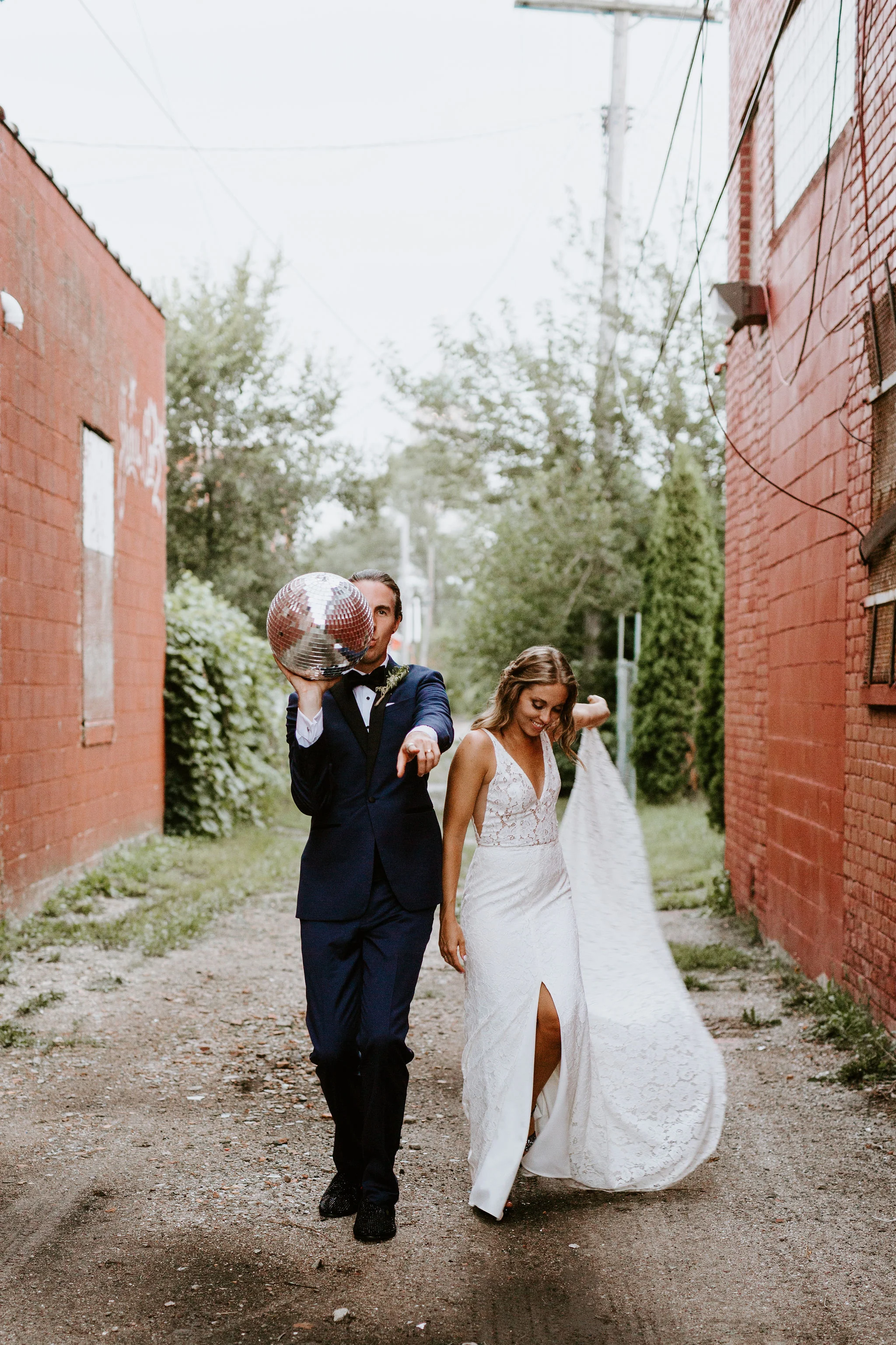 DetroitIndustrialWedding_Geoff&LyndsiPhotography_Alex&Jen_Romantics62.jpg
