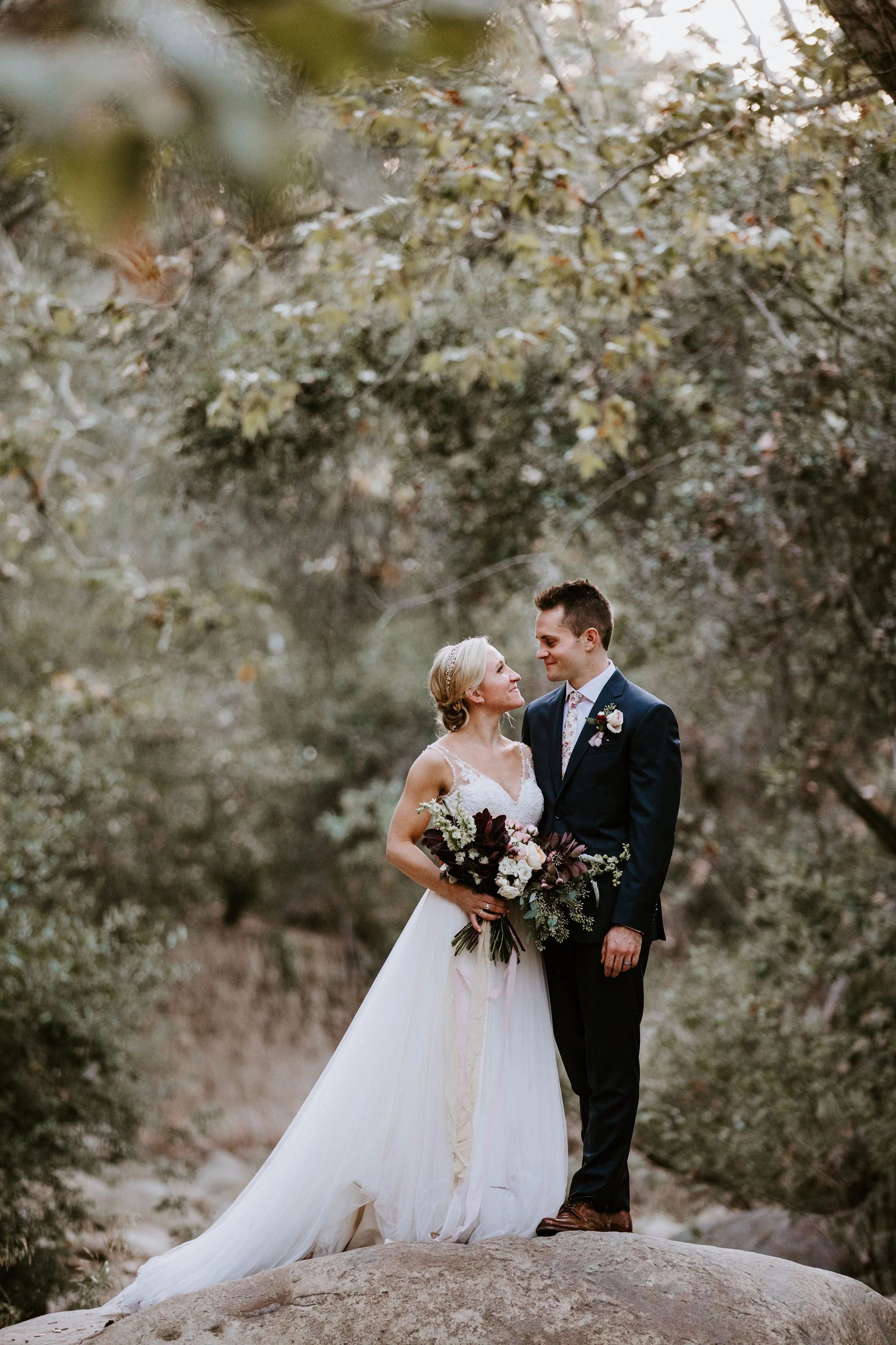 SantaBarbaraMuseumofNaturalHistoryWedding_Geoff&LyndsiPhotography_Madi&Mike_Romantics1.jpg