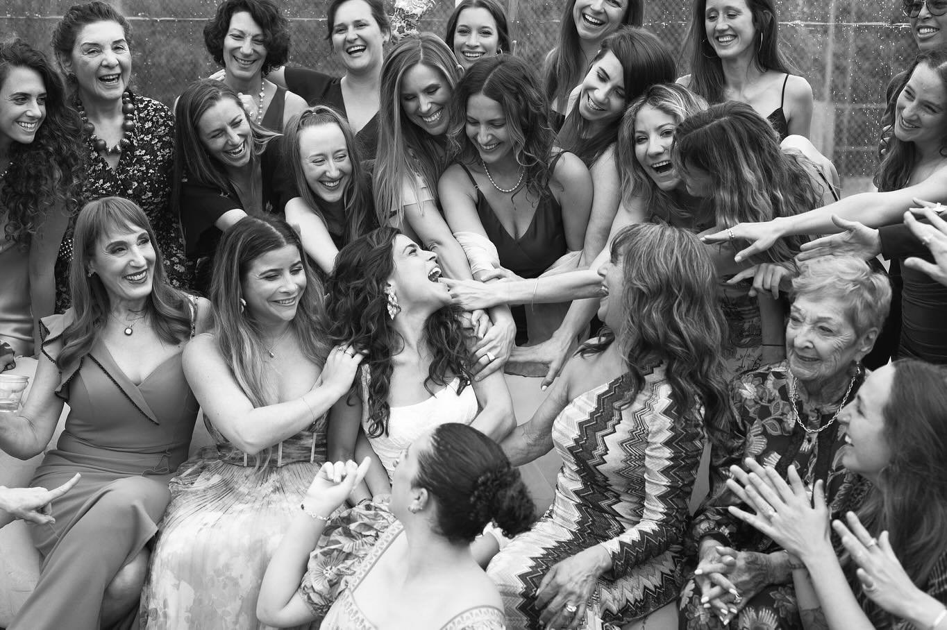 Sisterhood 🤍

Venue: @ramahcalifornia 
Photography: @geoffandlyndsi 
Planning: @sageandslateweddings 
Dress: @grace_loves_lace 
Videography: @redstonepictures @lumahouse