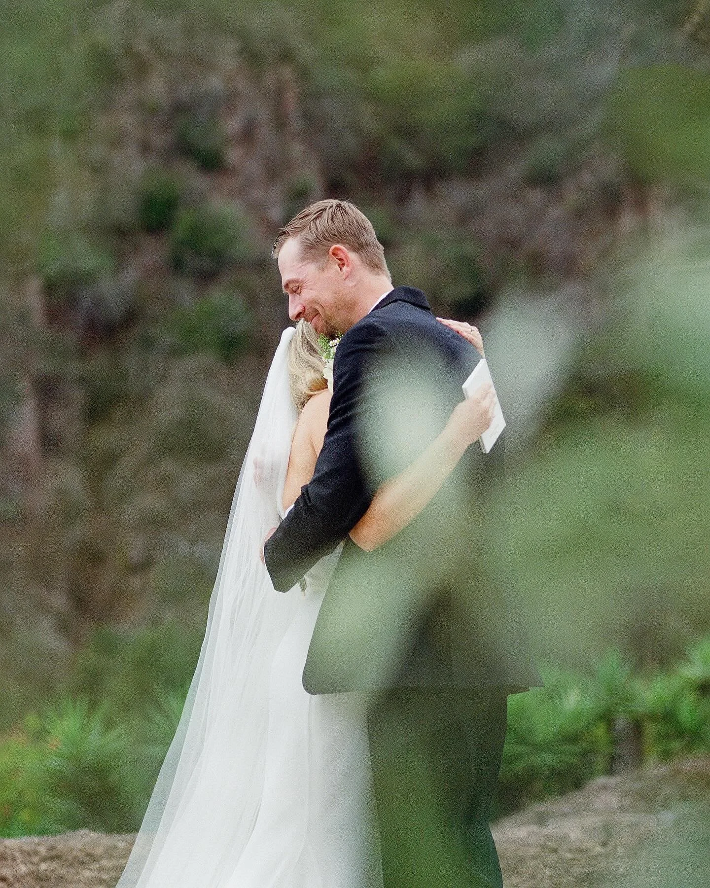 Majorly swooning over the film from Kass &amp; Adam&rsquo;s perfect day 🤩

Venue: @therinconcreekranch 
Photography: @geoffandlyndsi 
Coordination: @dawnnorkewicz 
Videography: @perfectunionfilms 
Hair: @santabarbarabridal 
Makeup: @805makeup 
Dress