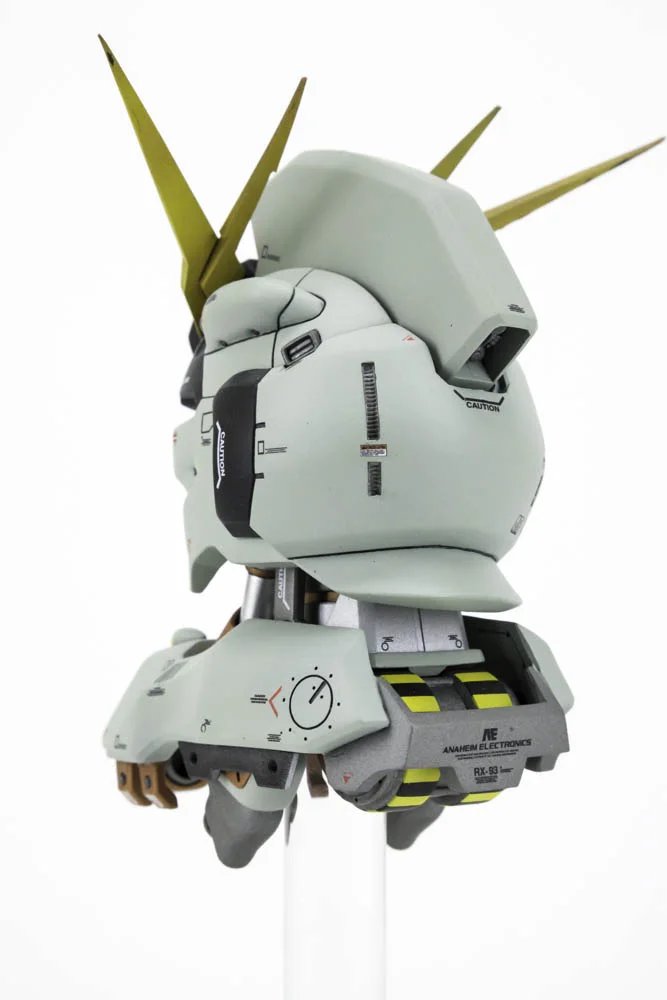 Nu Gundam Head - 004.jpg