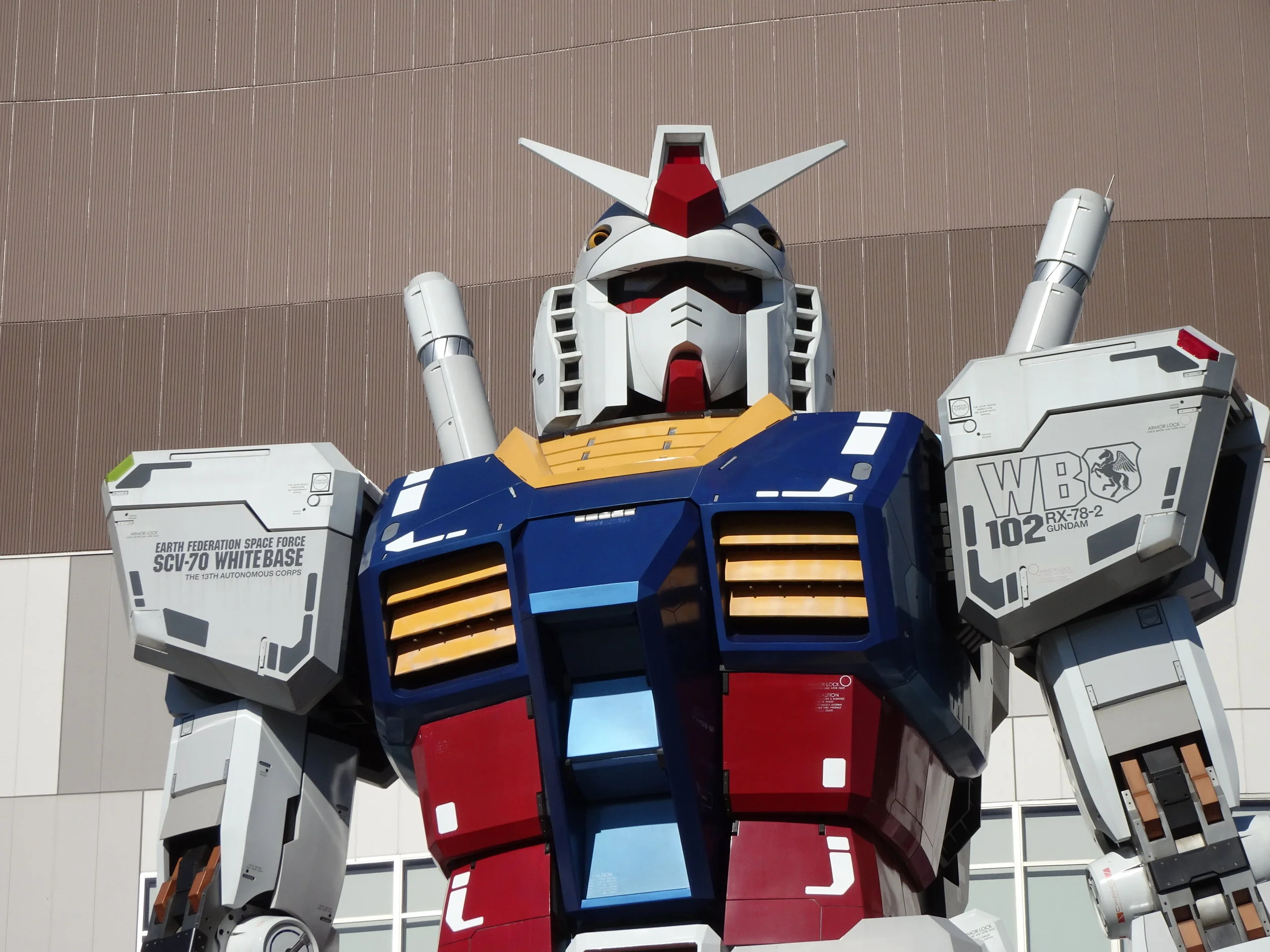RX-78-2 Gundam 1-1 Statue - 072.jpg