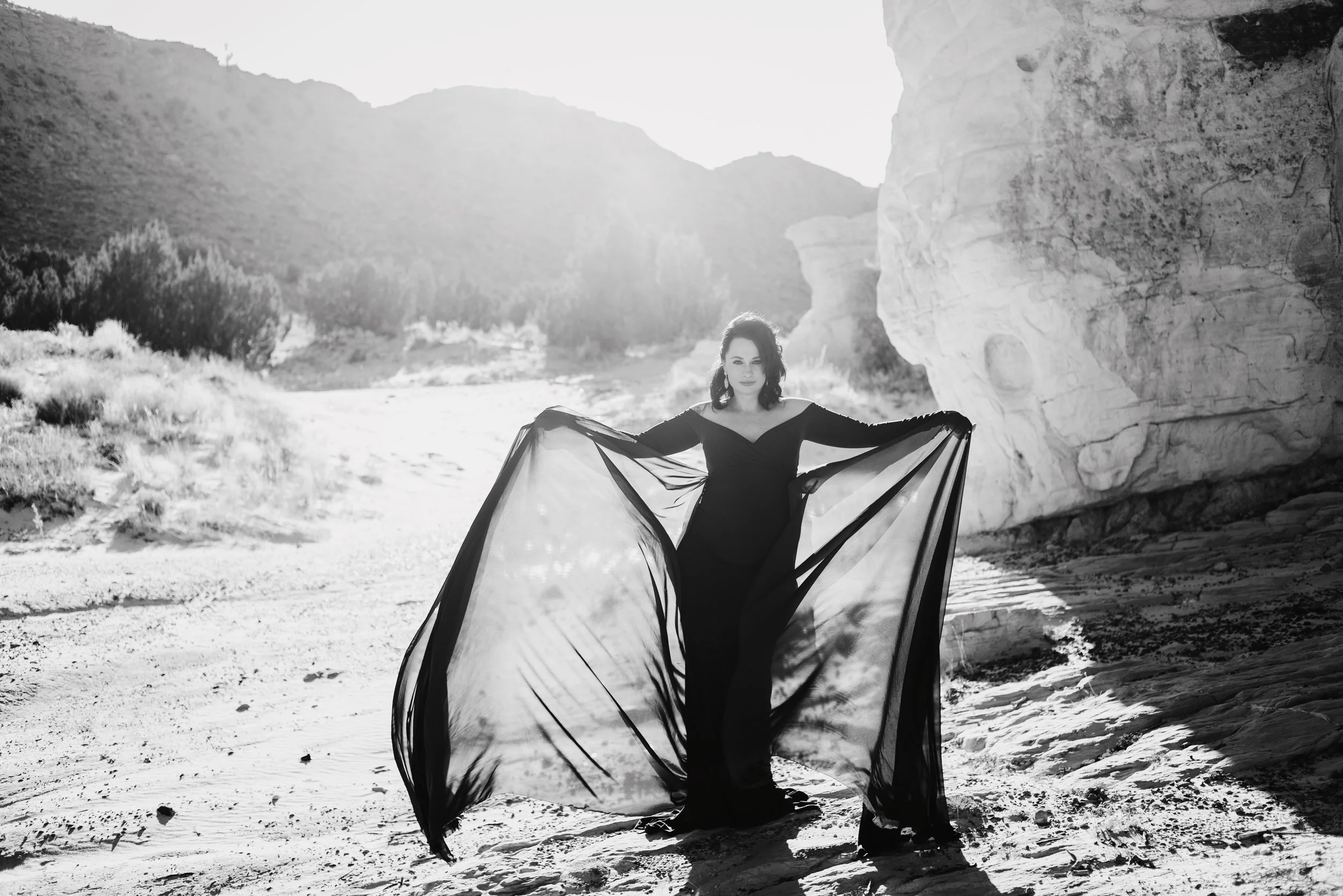devin_maternity-12_bw.jpg