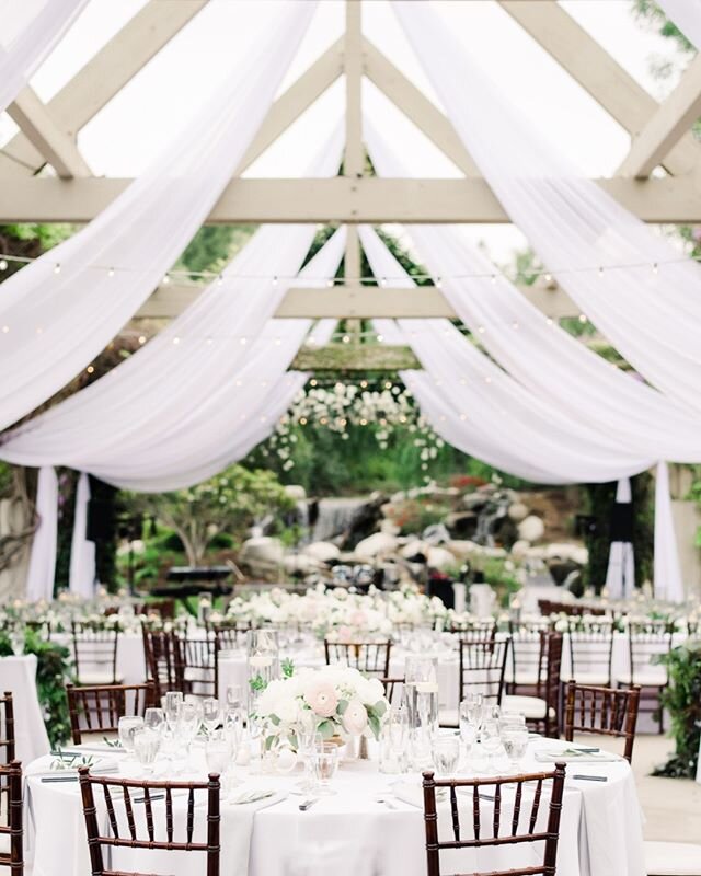 Is your venue smaller than you anticipated? No worries! Make your venue appear larger by adding white draping to the ceiling. This will bring the eyes up and make the room look a lot more open! ✨ #TipTuesday #WeddingTipTuesday

__________

#weddingda