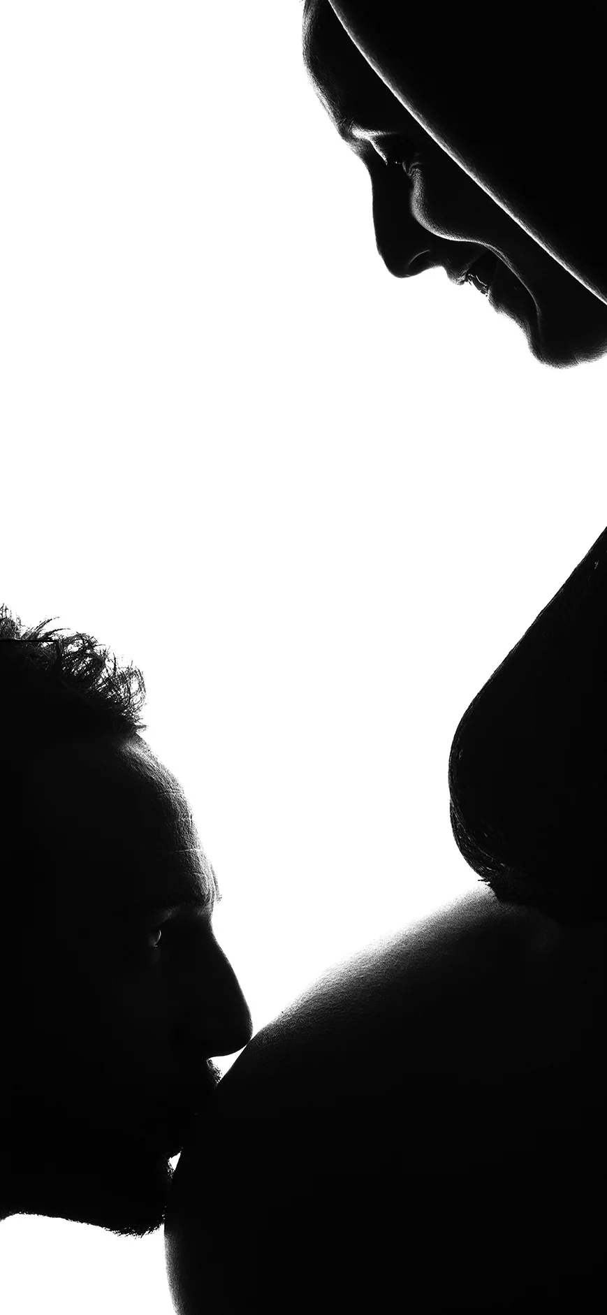 Laurent a su magnifiquement immortaliser ce moment de ma vie éphémère qu'a été ma grossesse. Dans quelques mois, voire quelques années, je regarderai avec une émotion toute particulière cette période de ma vie qui m'a comblé de bonheur. Cette séance photo restera inoubliable et Laurent une merveilleuse rencontre. Lisa