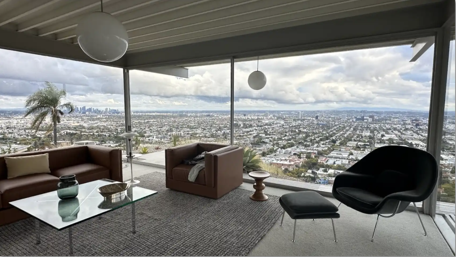 Images courtesy of etandoesla.com			