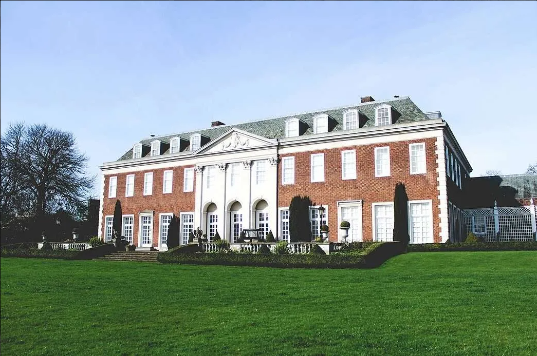 Images courtesy of winfieldhouse.org