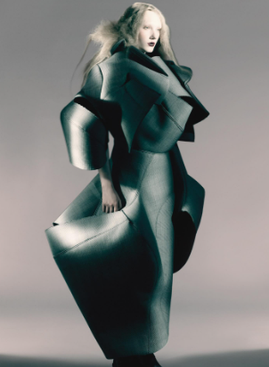 Comme des Garcons, Image from imstagram.com/commedesgarcons
