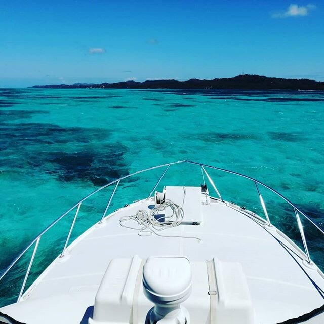 Talk about crystal clear Caribbean water!

#ruthlessroatancharters #roatanluxuryyachts #caribbean #caribbeanvacation #crystalclearwater #vacation #islandlife #hatterasyachtsn #hatteras #roatan #honduras #hondurasfishing