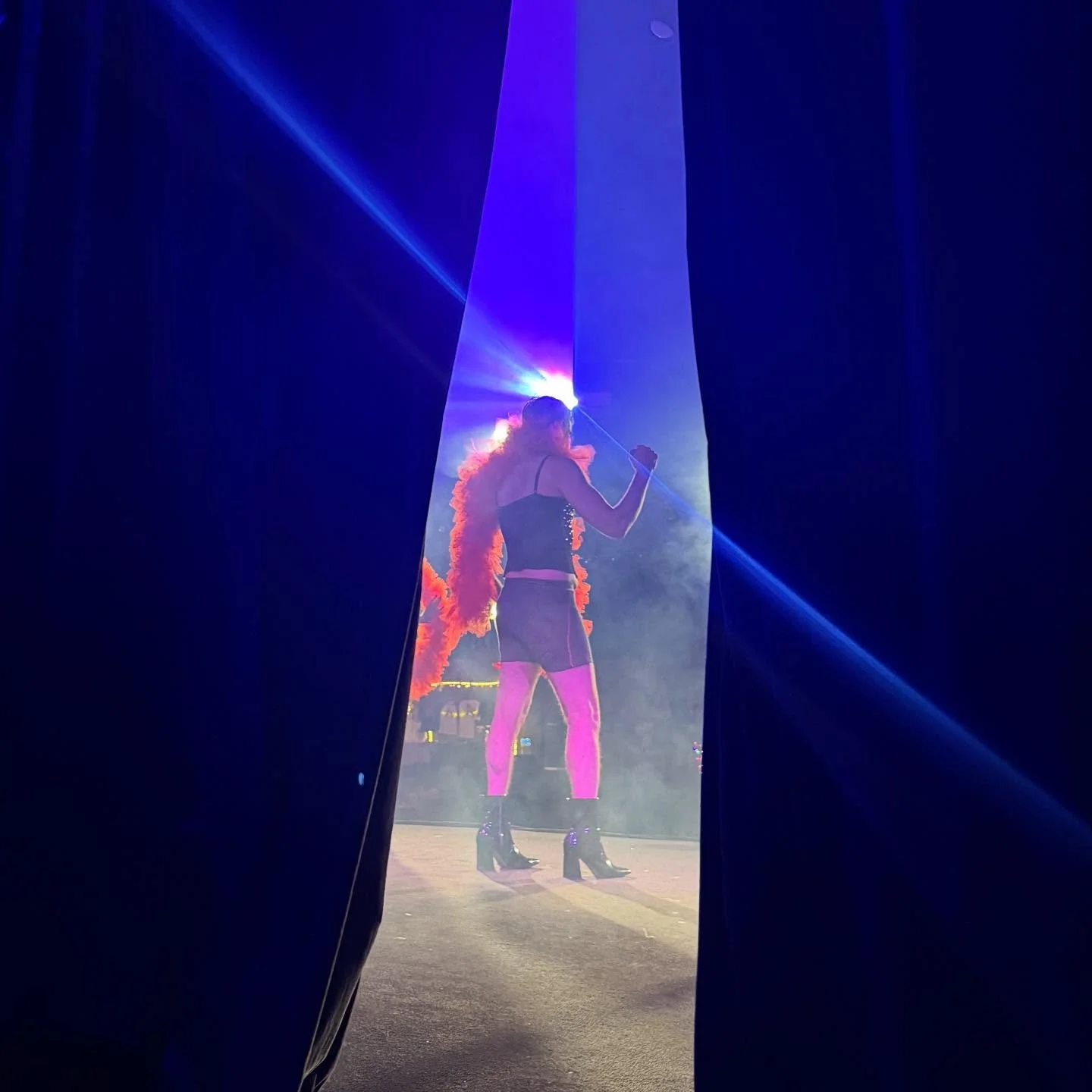 Good angles.
#rockyhorrorpictureshow #shadowcast #timewarpagain #timewarpagainplease #dontdreamitbeit #rhpsshadowcast #rhps #athensga #athensgaartists #dancefx #40wattclub #promo #techweek #showtime